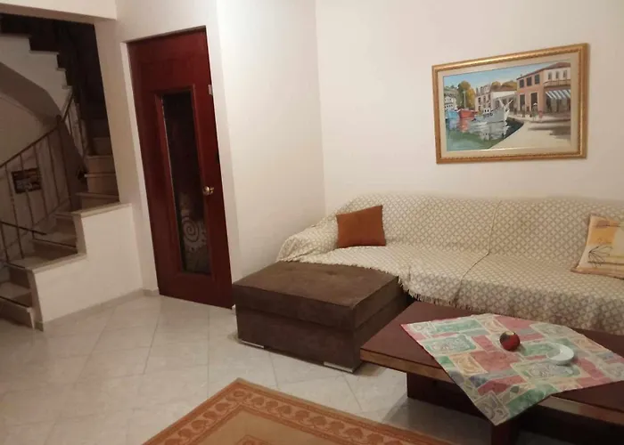 Sea View Maisonette Netflix